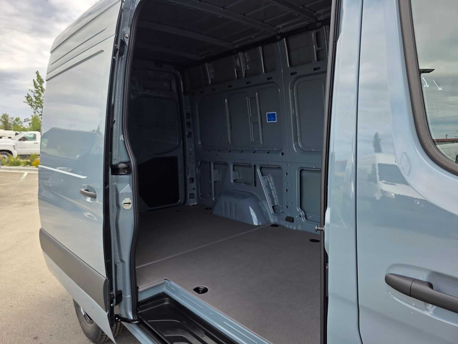 2026 Mercedes-Benz Sprinter 2500 Standard Roof I4 Diesel 144 RWD