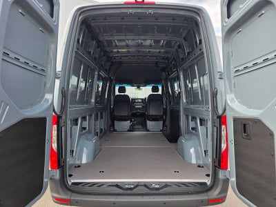 2026 Mercedes-Benz Sprinter 2500 Standard Roof I4 Diesel 144 RWD