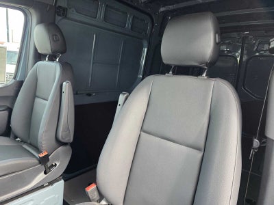 2026 Mercedes-Benz Sprinter 2500 Standard Roof I4 Diesel 144 RWD