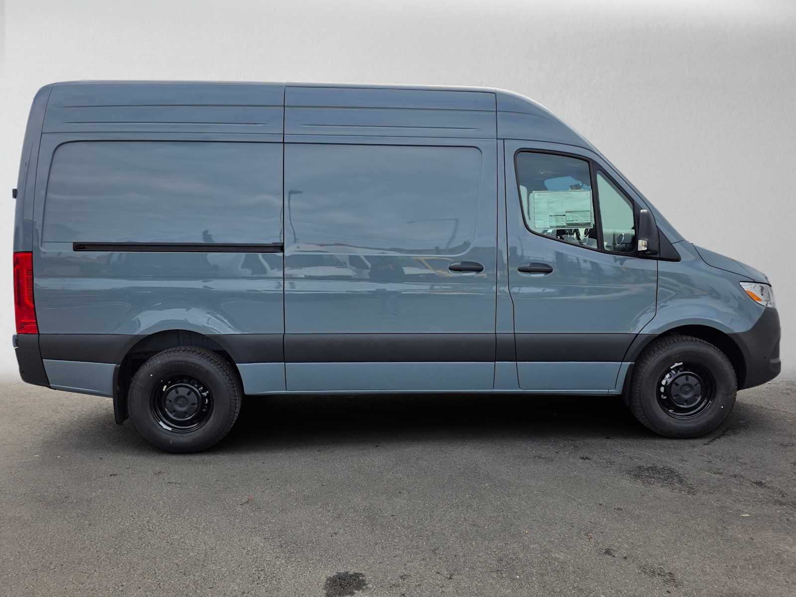 2026 Mercedes-Benz Sprinter 2500 Standard Roof I4 Diesel 144 RWD
