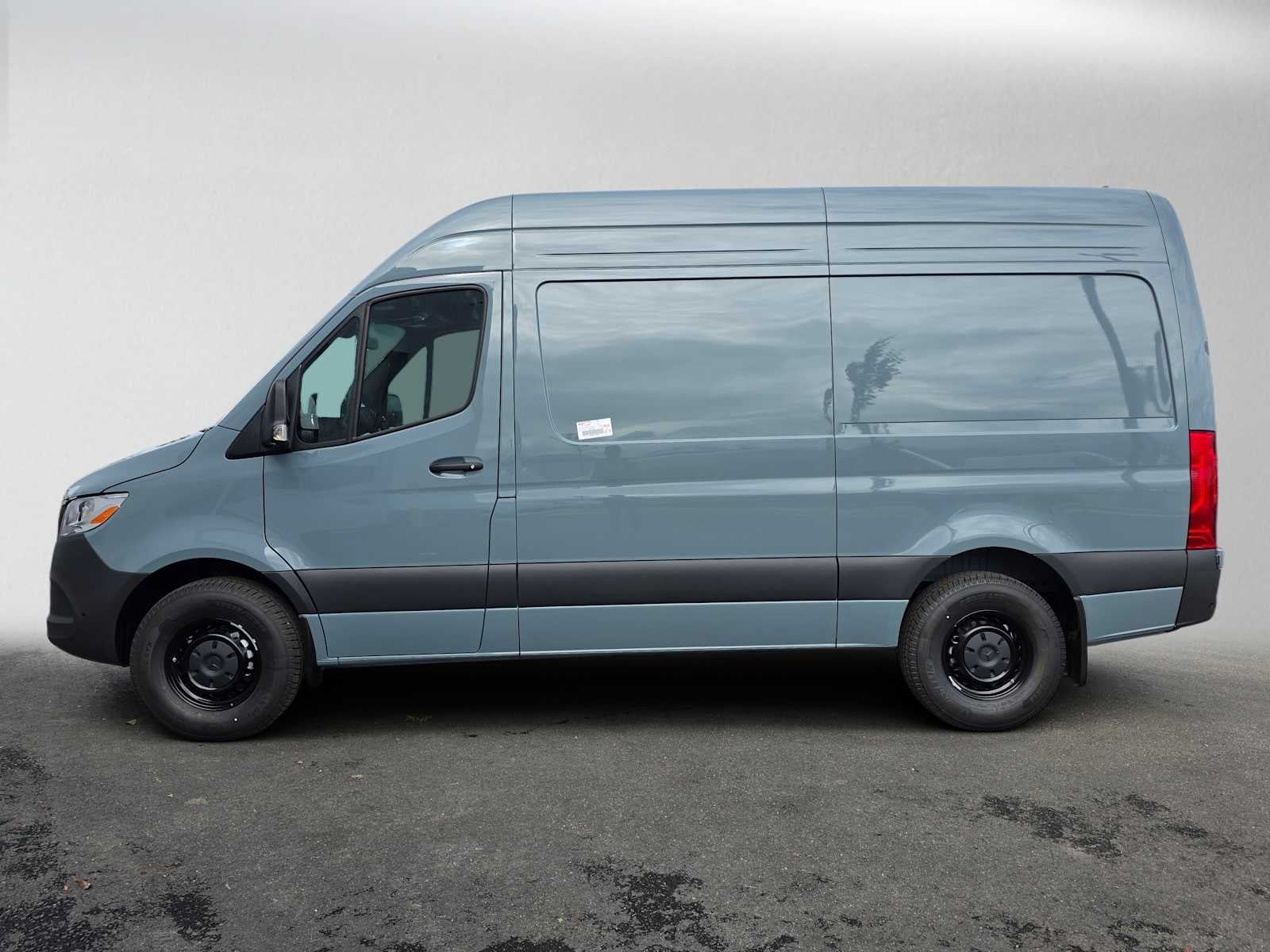 2026 Mercedes-Benz Sprinter 2500 Standard Roof I4 Diesel 144 RWD