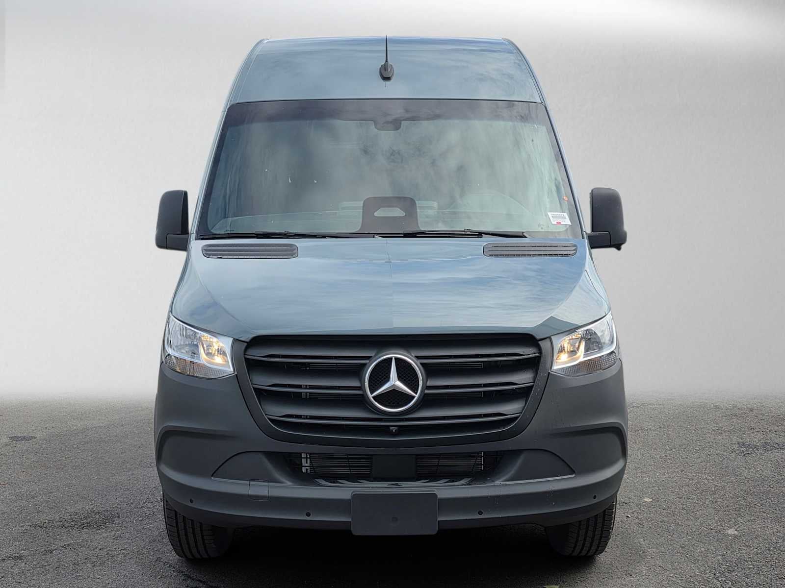 2026 Mercedes-Benz Sprinter 2500 Standard Roof I4 Diesel 144 RWD