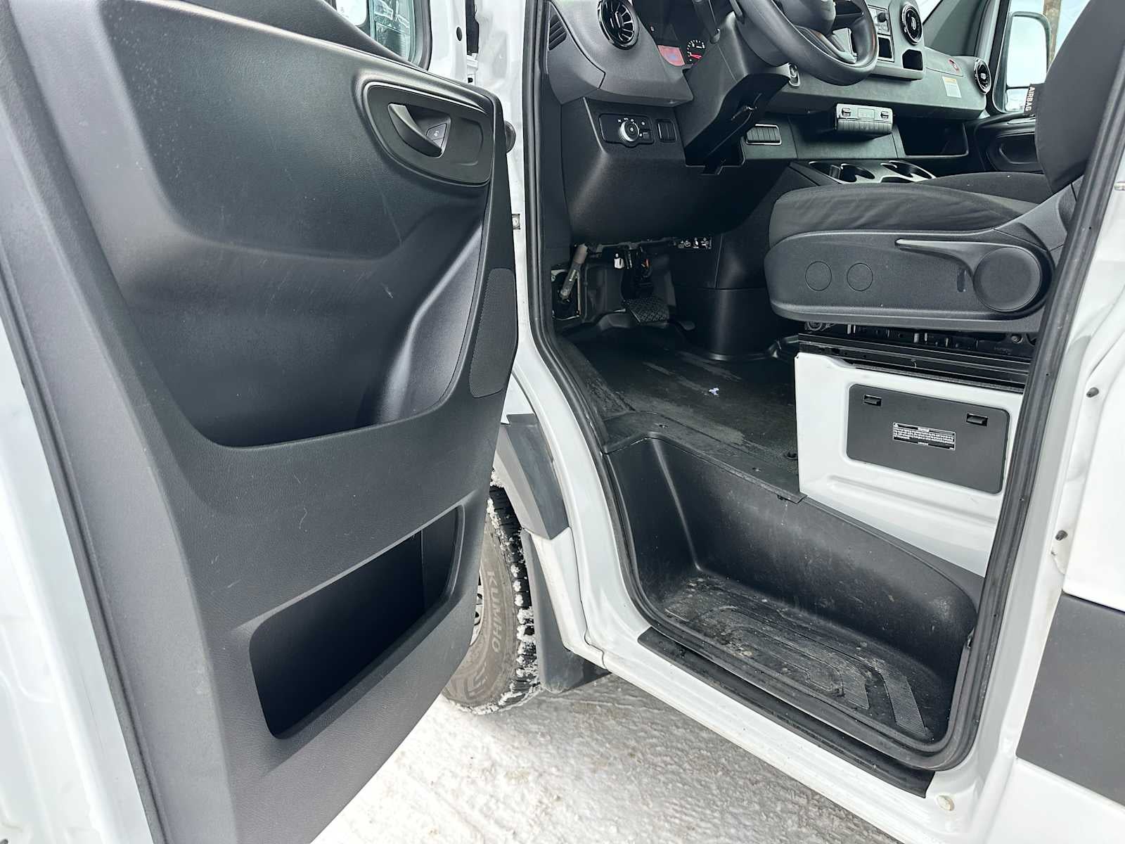 2023 Mercedes-Benz Sprinter 2500 High Roof I4 Diesel 170" Extended RWD