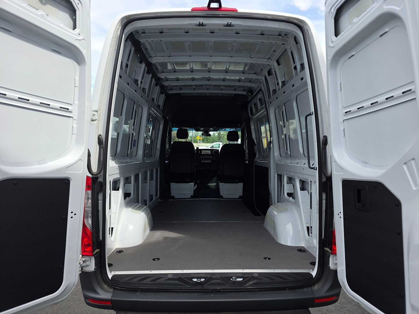 2025 Mercedes-Benz Sprinter Cargo Van 2500 Standard Roof I4 Diesel HO 144 AWD
