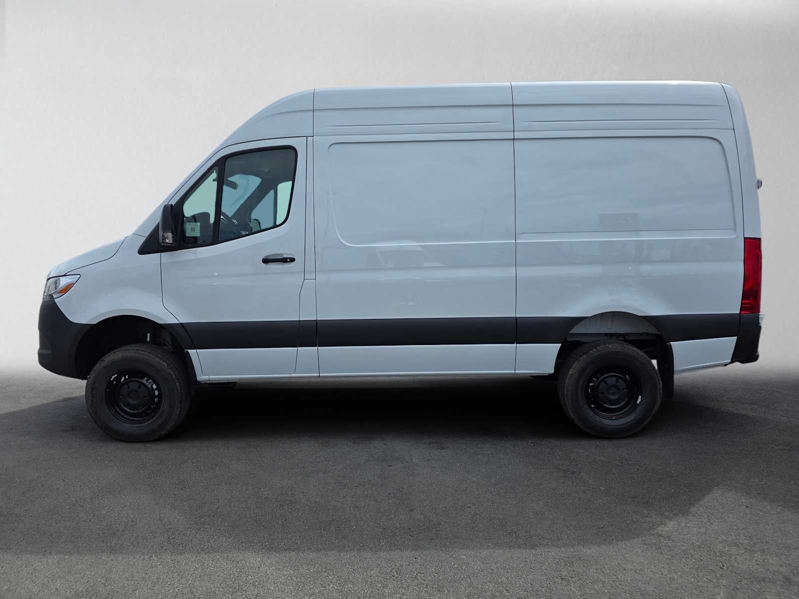 2025 Mercedes-Benz Sprinter Cargo Van 2500 Standard Roof I4 Diesel HO 144 AWD