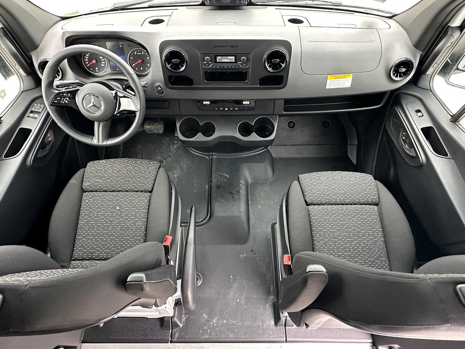 2025 Mercedes-Benz Sprinter 2500 Standard Roof I4 Diesel HO 144" AWD