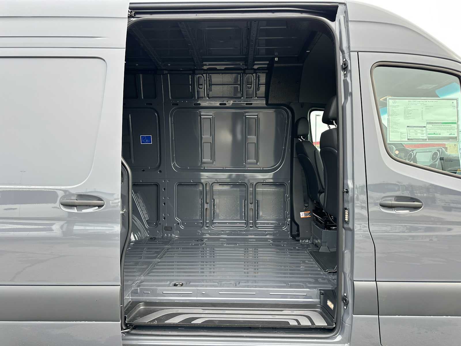 2026 Mercedes-Benz Sprinter 2500 Standard Roof I4 Diesel HO 144 AWD