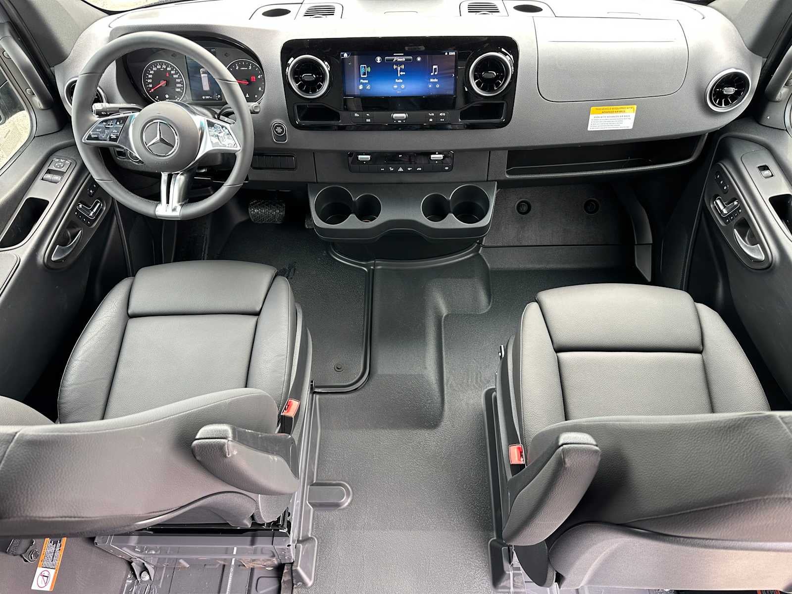 2026 Mercedes-Benz Sprinter 2500 Standard Roof I4 Diesel HO 144 AWD