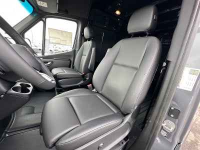 2026 Mercedes-Benz Sprinter 2500 Standard Roof I4 Diesel HO 144 AWD