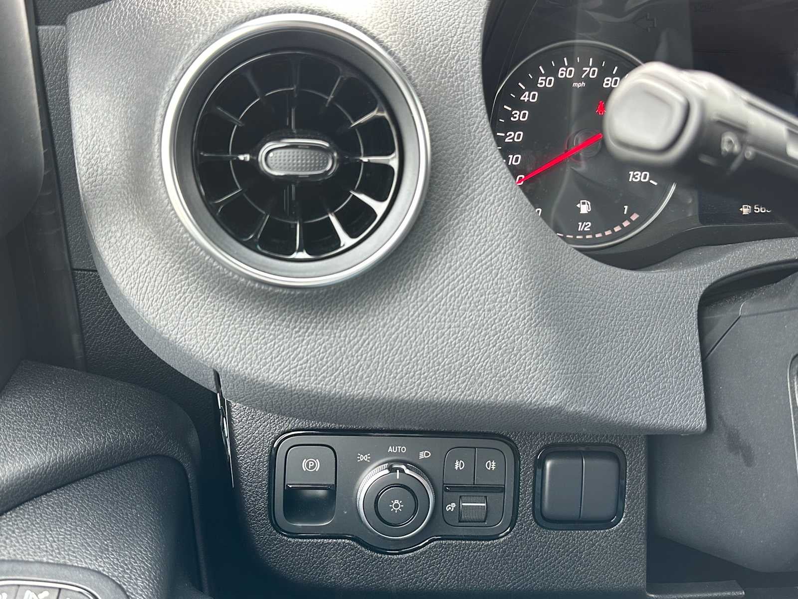 2026 Mercedes-Benz Sprinter 2500 Standard Roof I4 Diesel HO 144 AWD