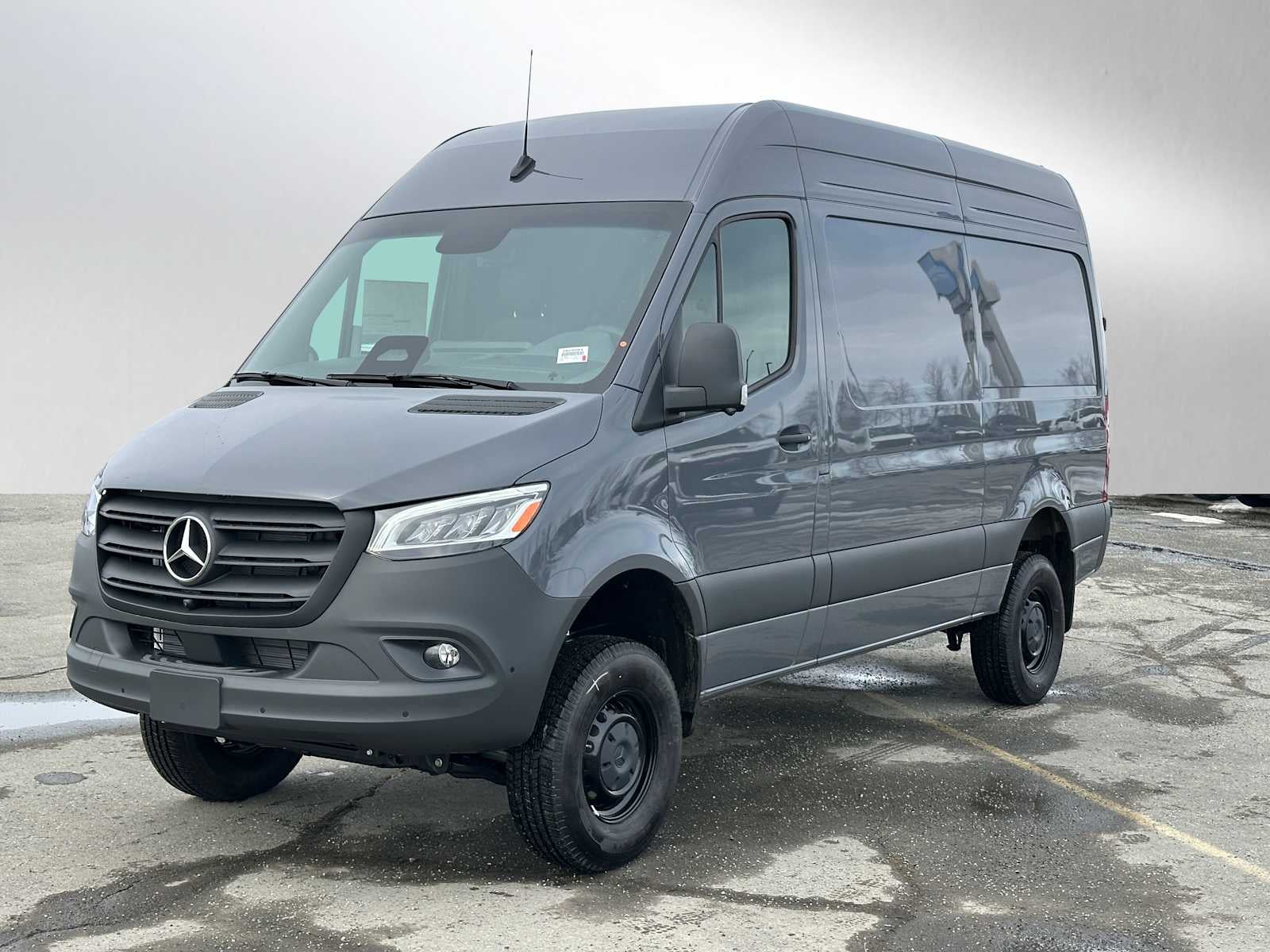 2026 Mercedes-Benz Sprinter 2500 Standard Roof I4 Diesel HO 144 AWD