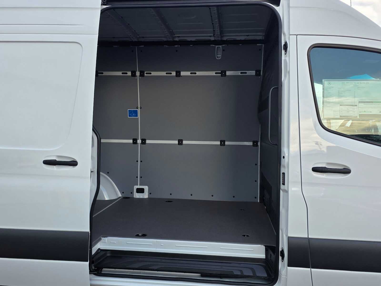2026 Mercedes-Benz Sprinter Cargo 2500 Standard Roof I4 Diesel HO 144 AWD