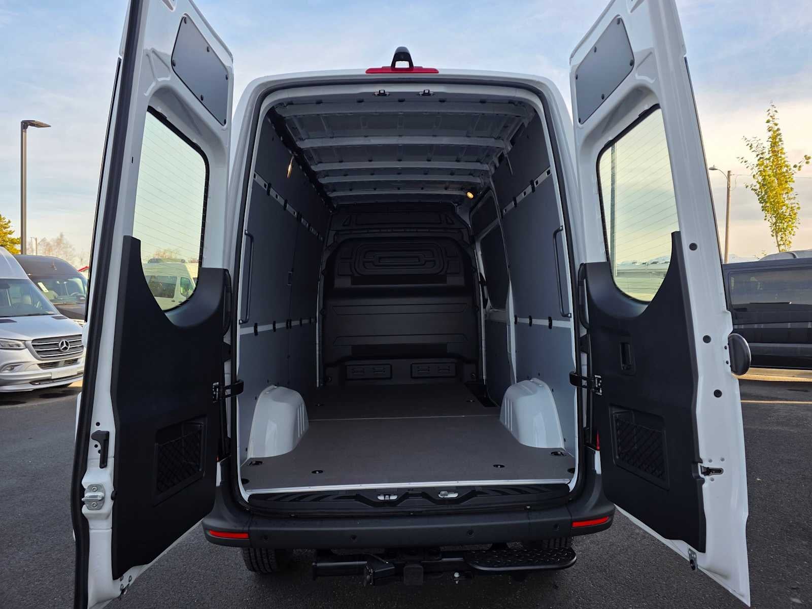 2026 Mercedes-Benz Sprinter Cargo 2500 Standard Roof I4 Diesel HO 144 AWD