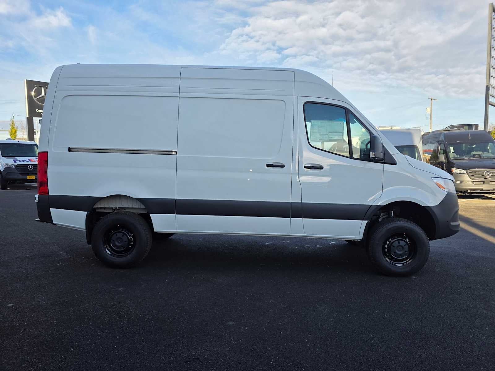 2026 Mercedes-Benz Sprinter Cargo 2500 Standard Roof I4 Diesel HO 144 AWD