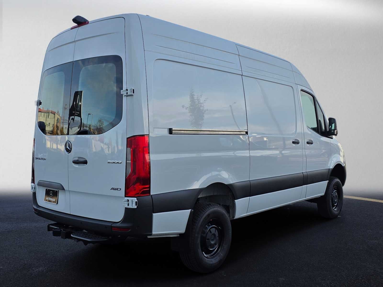 2026 Mercedes-Benz Sprinter Cargo 2500 Standard Roof I4 Diesel HO 144 AWD