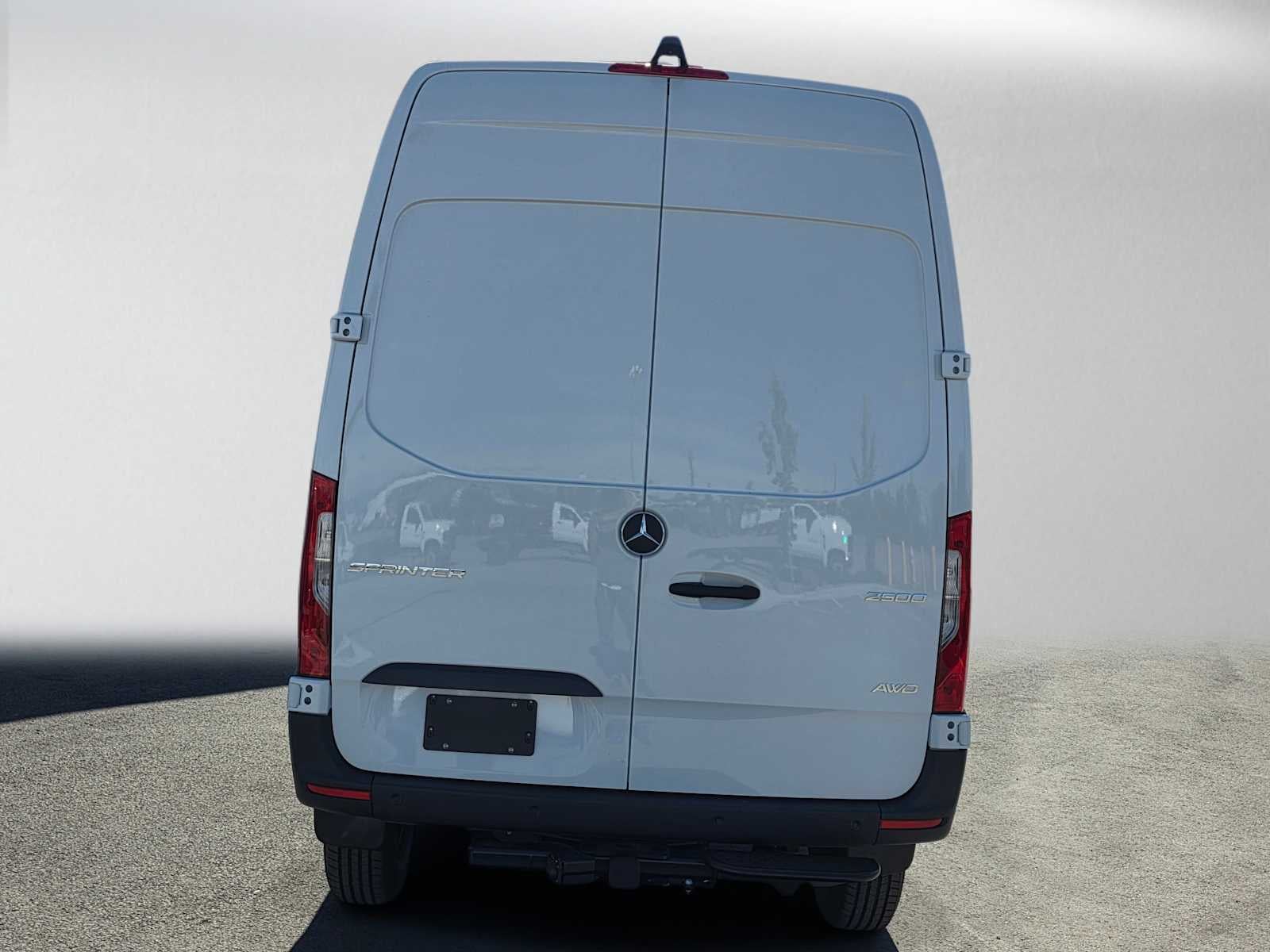 2026 Mercedes-Benz Sprinter 2500 Standard Roof I4 Diesel HO 144 AWD