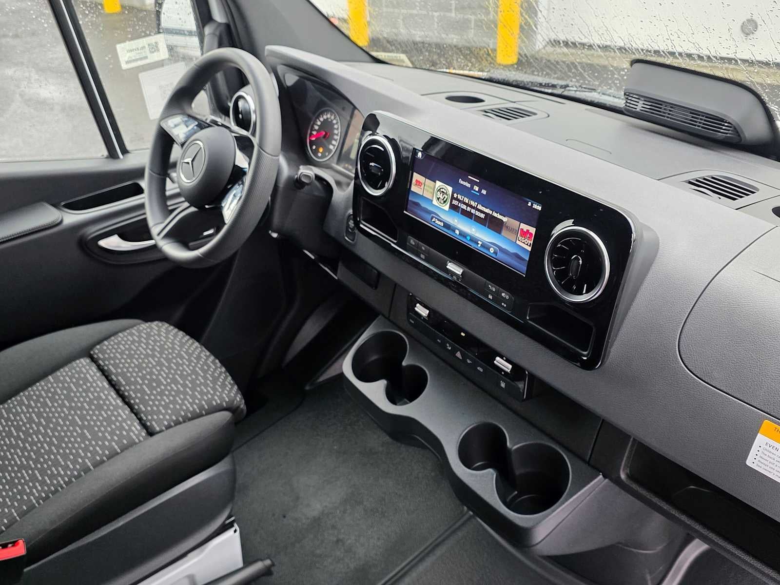 2026 Mercedes-Benz Sprinter 2500 Standard Roof I4 Diesel HO 144 AWD