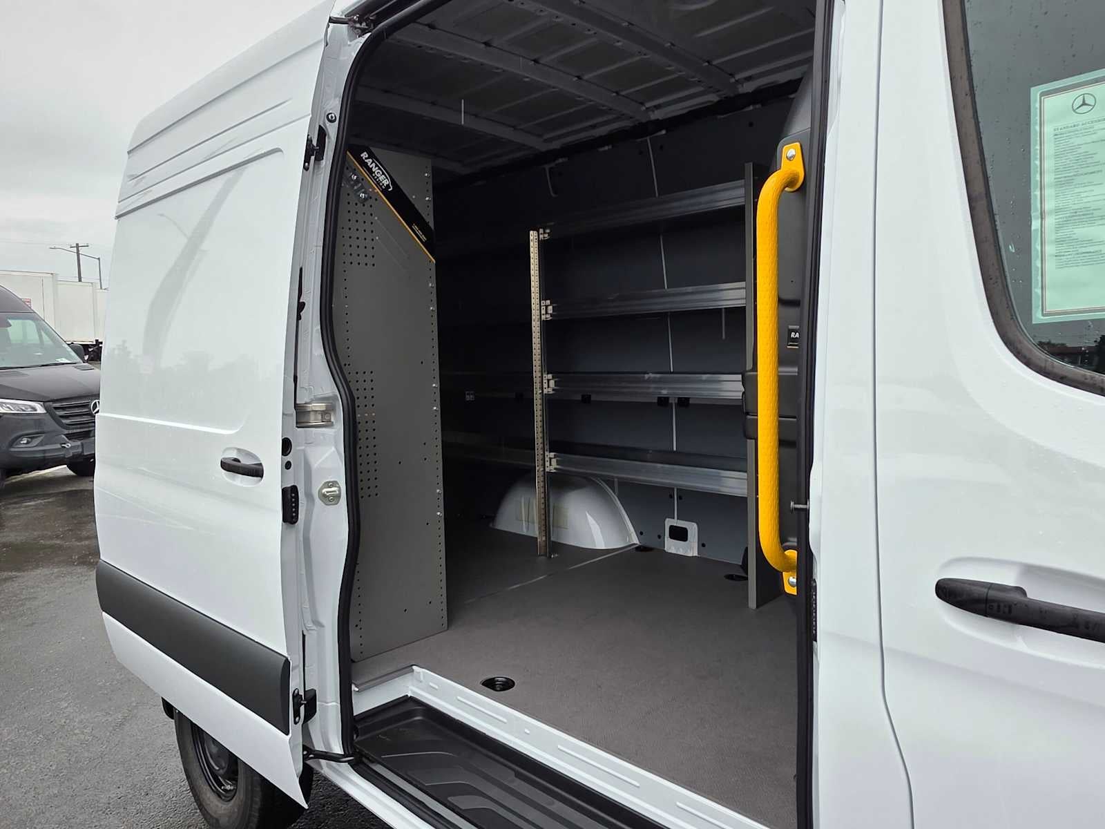 2026 Mercedes-Benz Sprinter 2500 Standard Roof I4 Diesel HO 144 AWD
