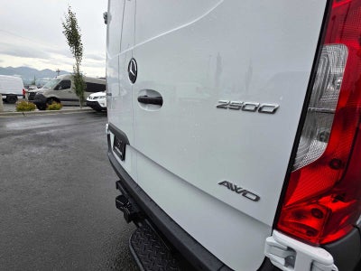 2026 Mercedes-Benz Sprinter 2500 Standard Roof I4 Diesel HO 144 AWD