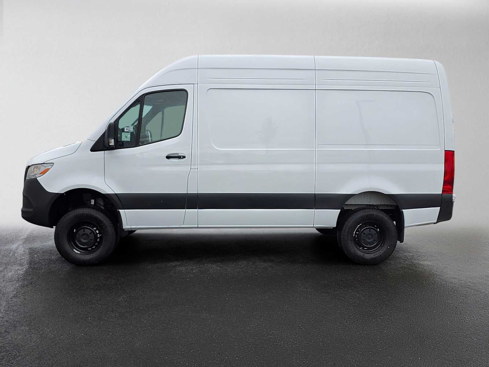 2026 Mercedes-Benz Sprinter 2500 Standard Roof I4 Diesel HO 144 AWD