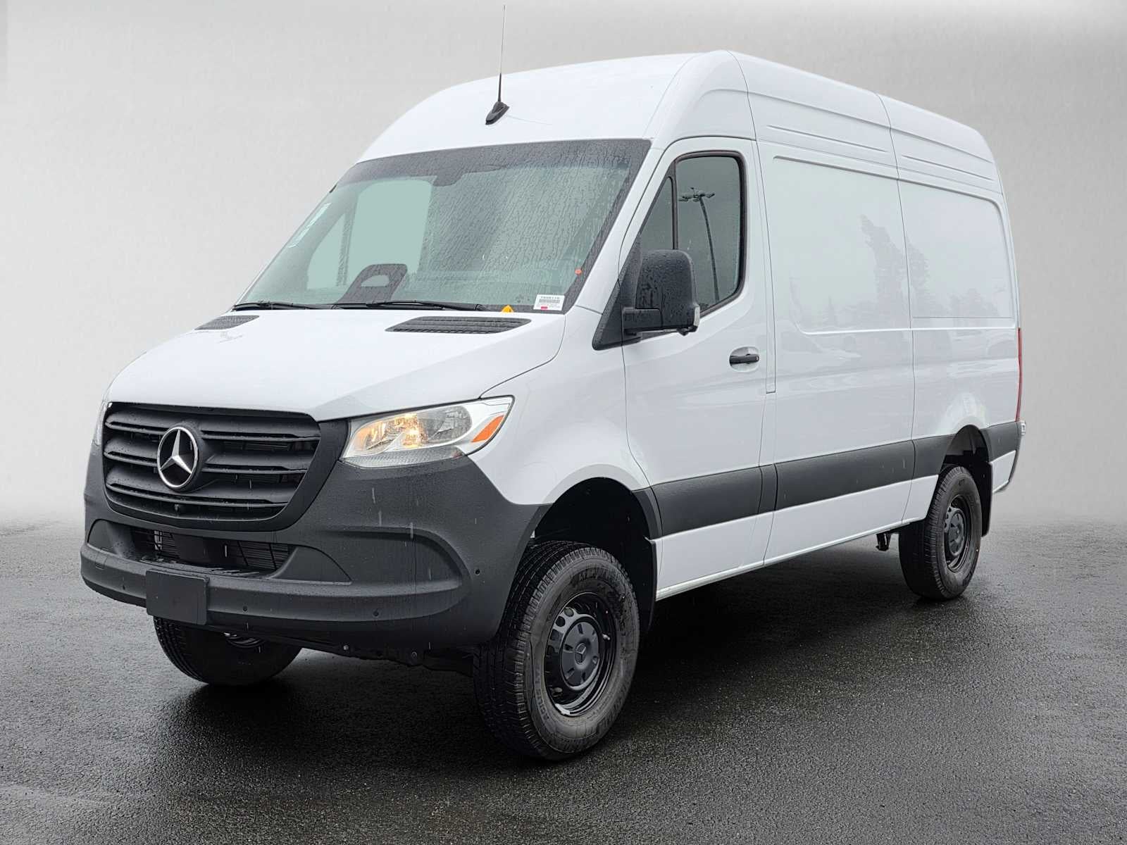 2026 Mercedes-Benz Sprinter 2500 Standard Roof I4 Diesel HO 144 AWD