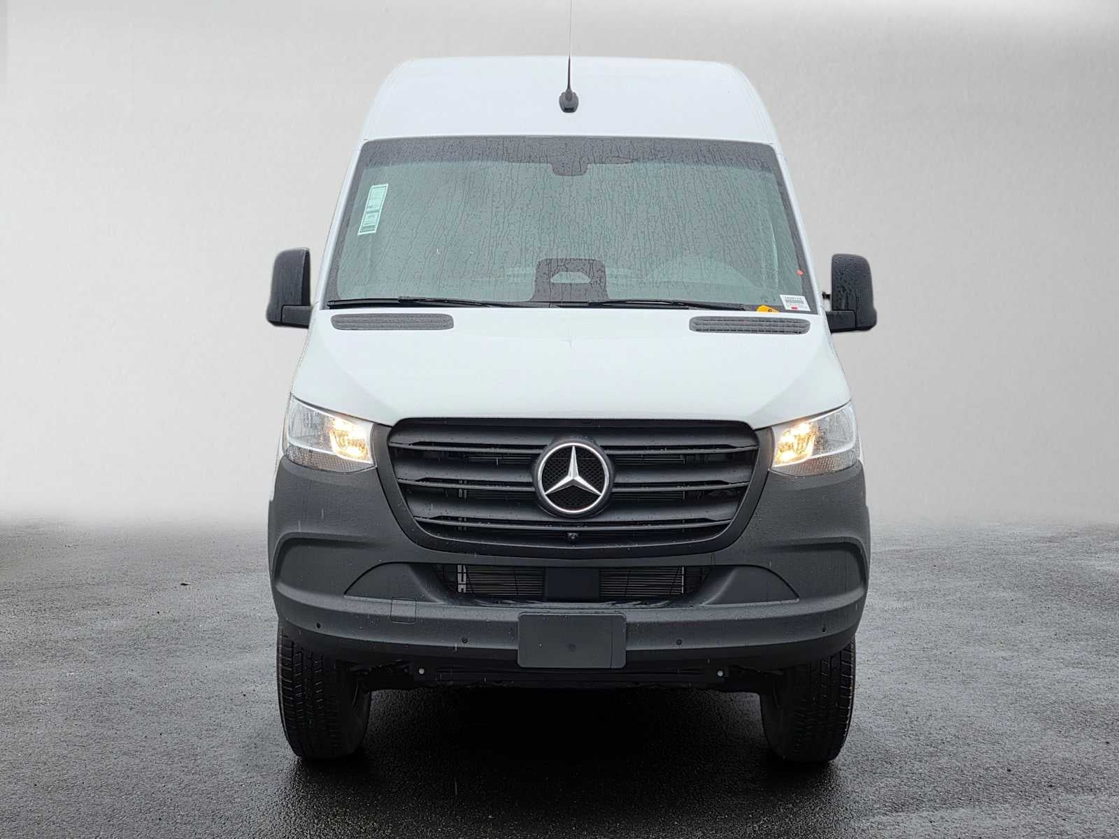 2026 Mercedes-Benz Sprinter 2500 Standard Roof I4 Diesel HO 144 AWD