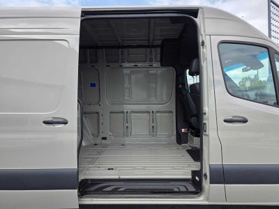 2026 Mercedes-Benz Sprinter 2500 Standard Roof I4 Diesel HO 144 AWD