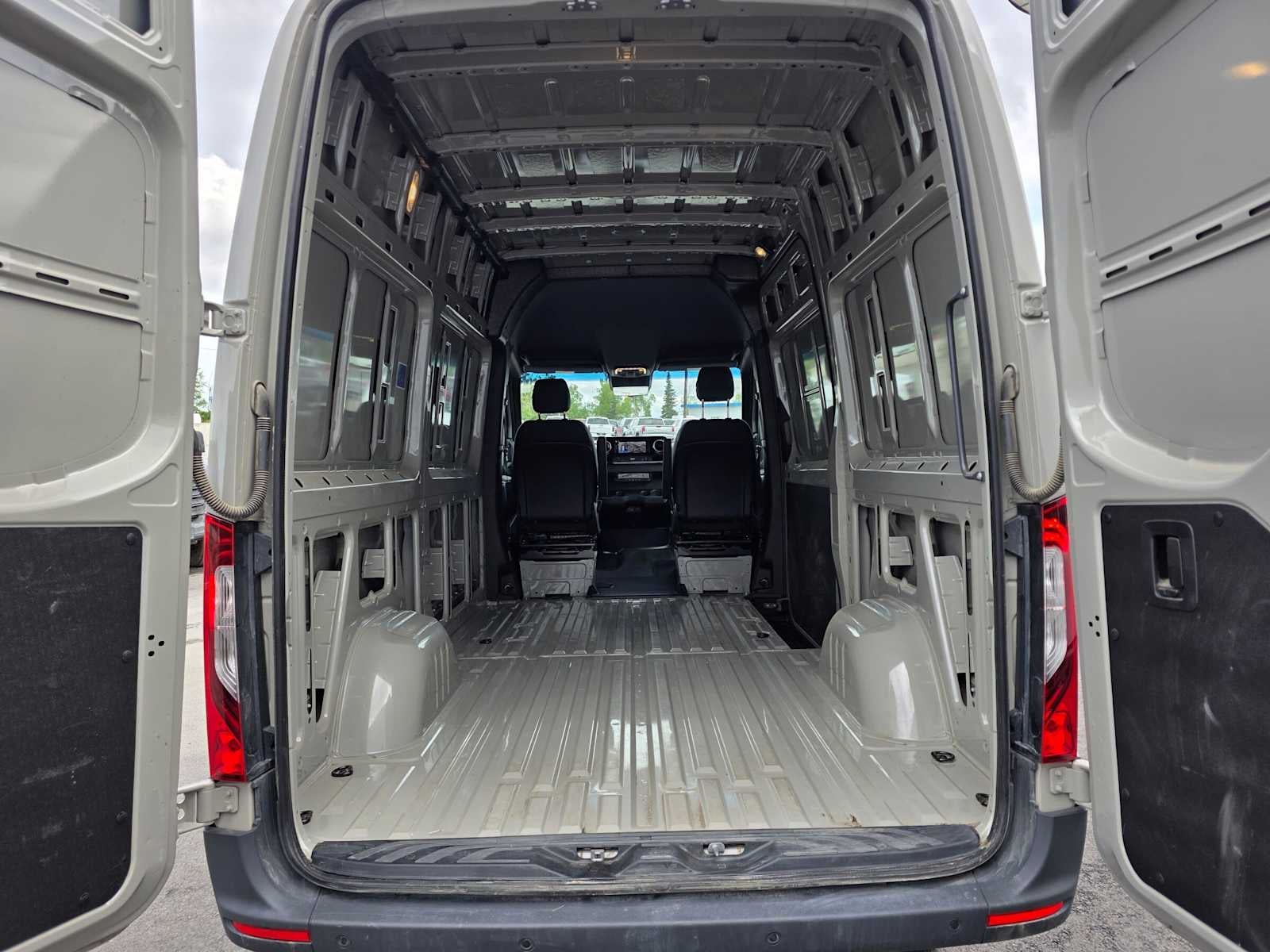 2026 Mercedes-Benz Sprinter 2500 Standard Roof I4 Diesel HO 144 AWD