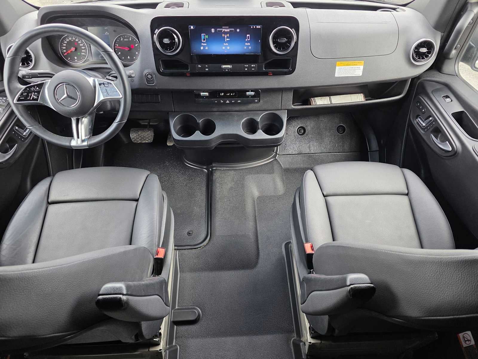 2026 Mercedes-Benz Sprinter 2500 Standard Roof I4 Diesel HO 144 AWD