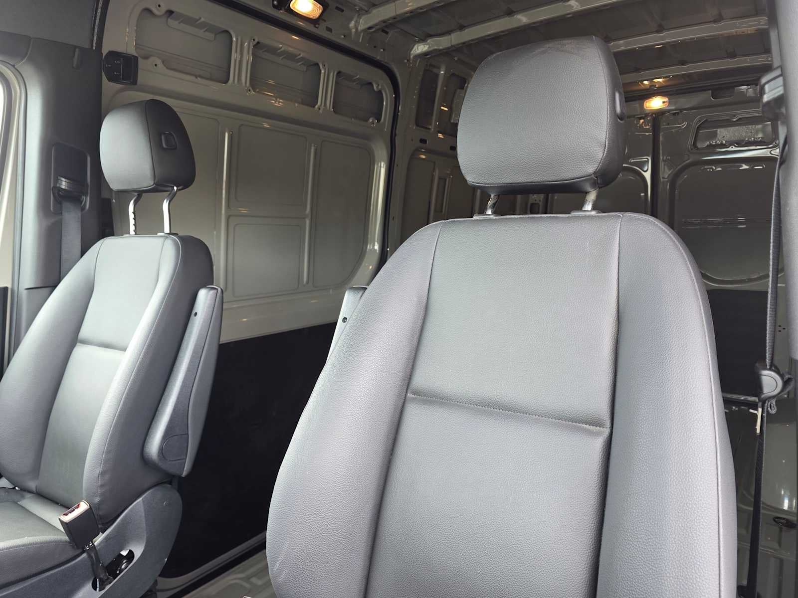 2026 Mercedes-Benz Sprinter 2500 Standard Roof I4 Diesel HO 144 AWD