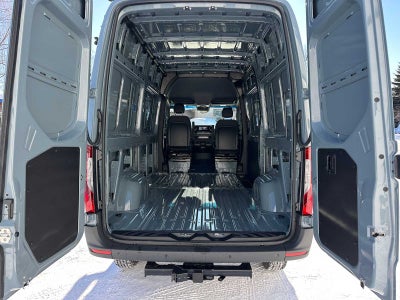 2026 Mercedes-Benz Sprinter 2500 Standard Roof I4 Diesel HO 144 AWD