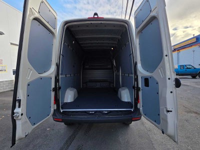 2025 Mercedes-Benz Sprinter Cargo 2500 Standard Roof I4 Diesel HO 144 AWD