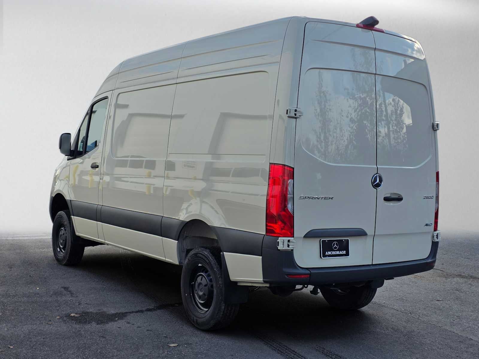 2025 Mercedes-Benz Sprinter Cargo 2500 Standard Roof I4 Diesel HO 144 AWD