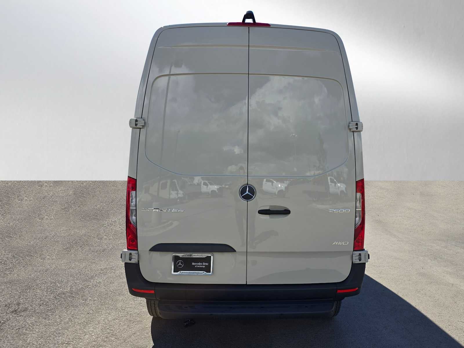 2026 Mercedes-Benz Sprinter 2500 Standard Roof I4 Diesel HO 144 AWD