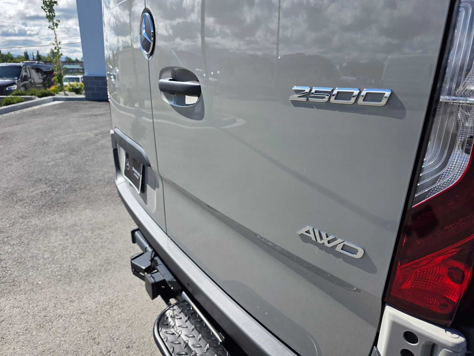 2026 Mercedes-Benz Sprinter 2500 Standard Roof I4 Diesel HO 144 AWD