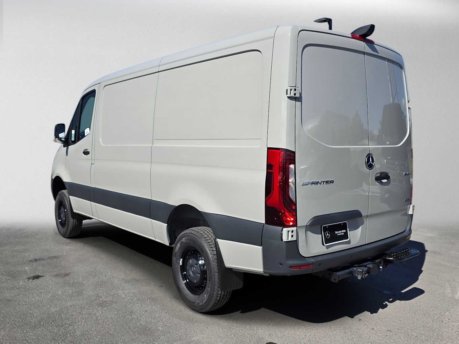 2026 Mercedes-Benz Sprinter 2500 Standard Roof I4 Diesel HO 144 AWD