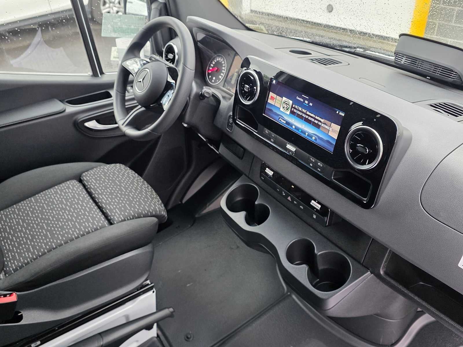 2026 Mercedes-Benz Sprinter 2500 Standard Roof I4 Diesel HO 144 AWD