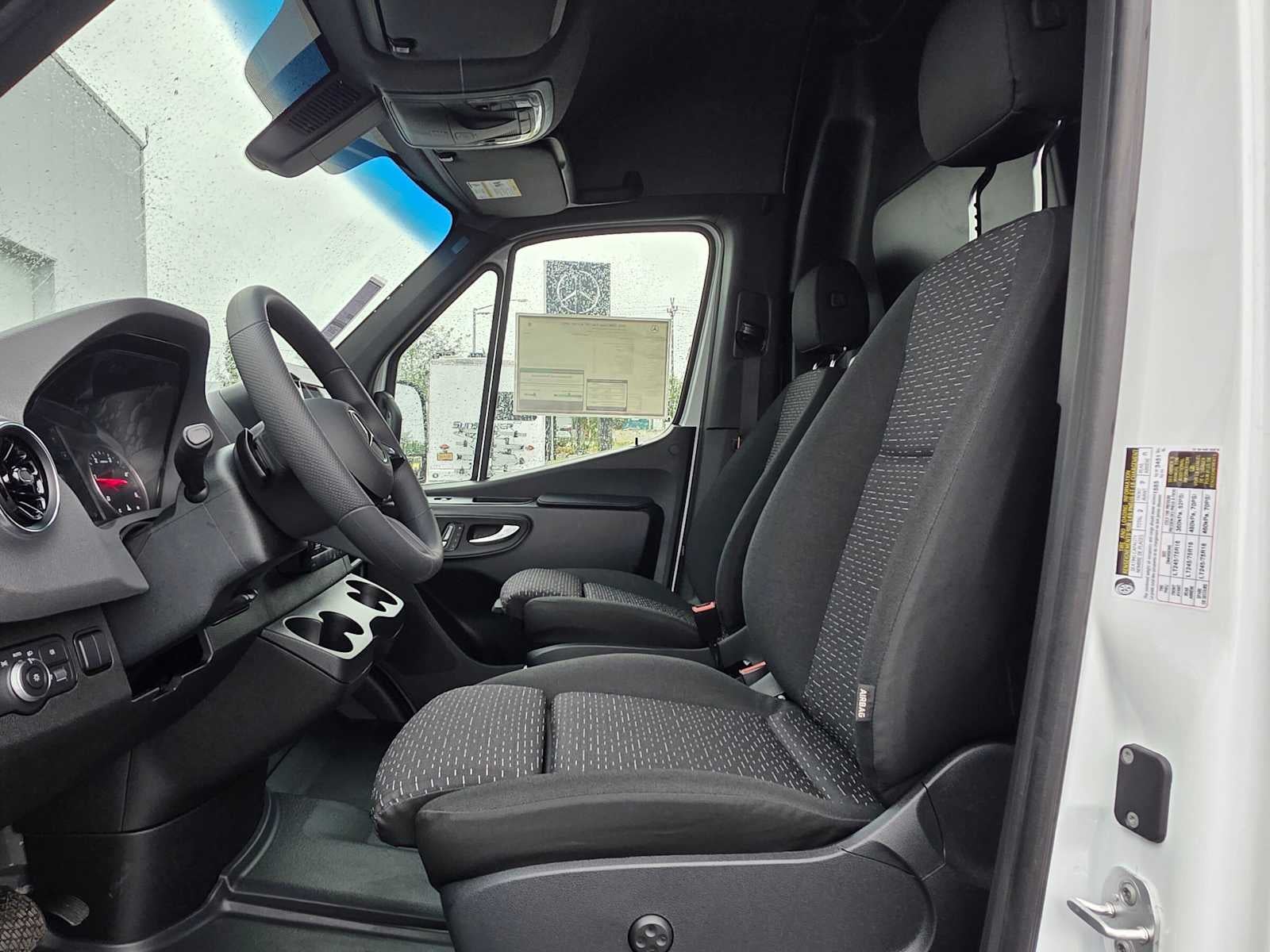 2026 Mercedes-Benz Sprinter 2500 Standard Roof I4 Diesel HO 144 AWD