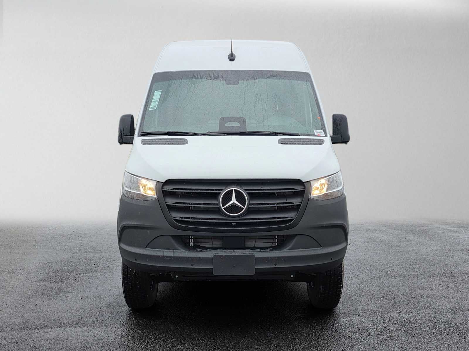 2026 Mercedes-Benz Sprinter 2500 Standard Roof I4 Diesel HO 144 AWD