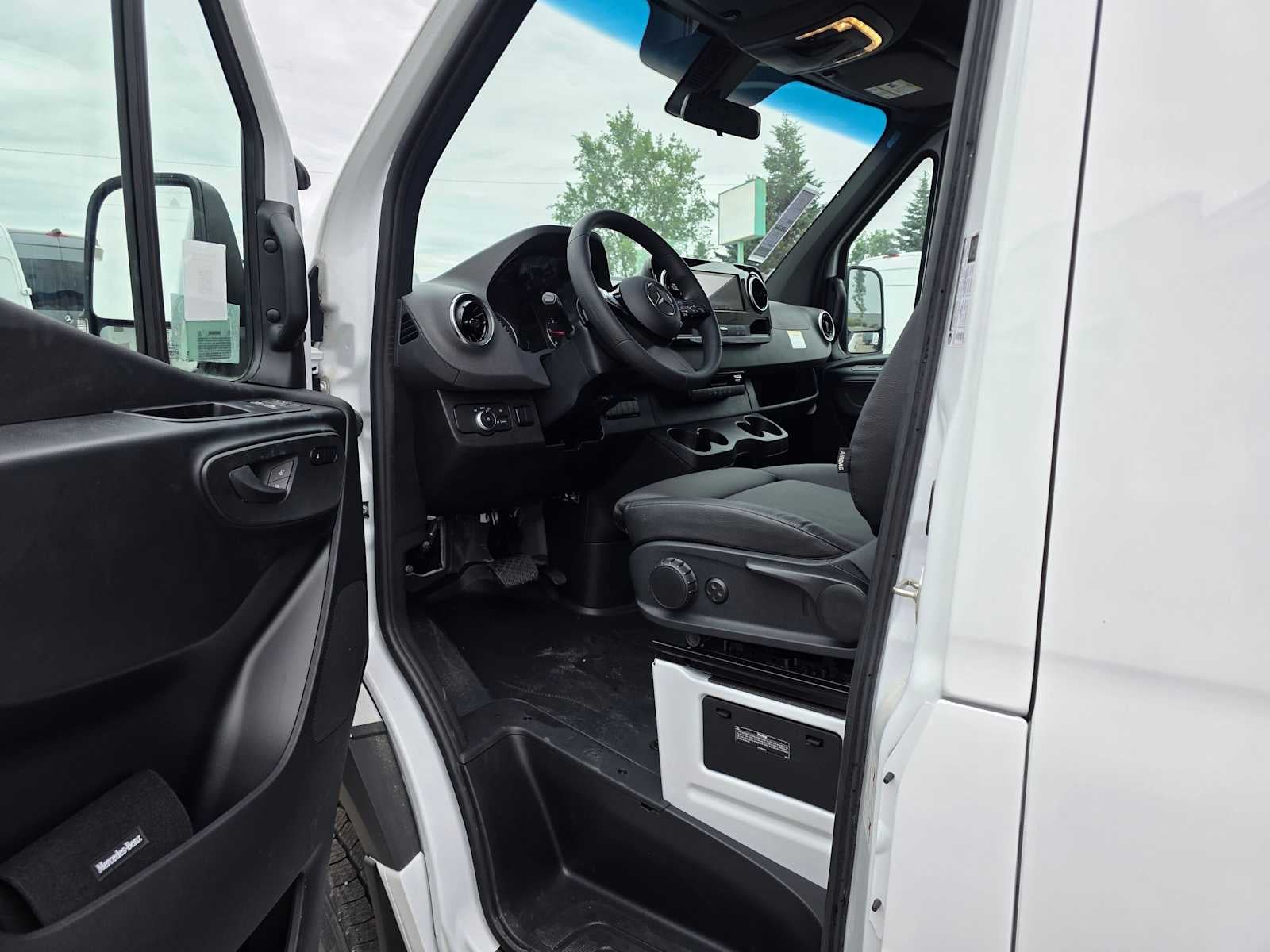 2025 Mercedes-Benz Sprinter Cargo Van 2500 Standard Roof I4 Diesel HO 144 AWD