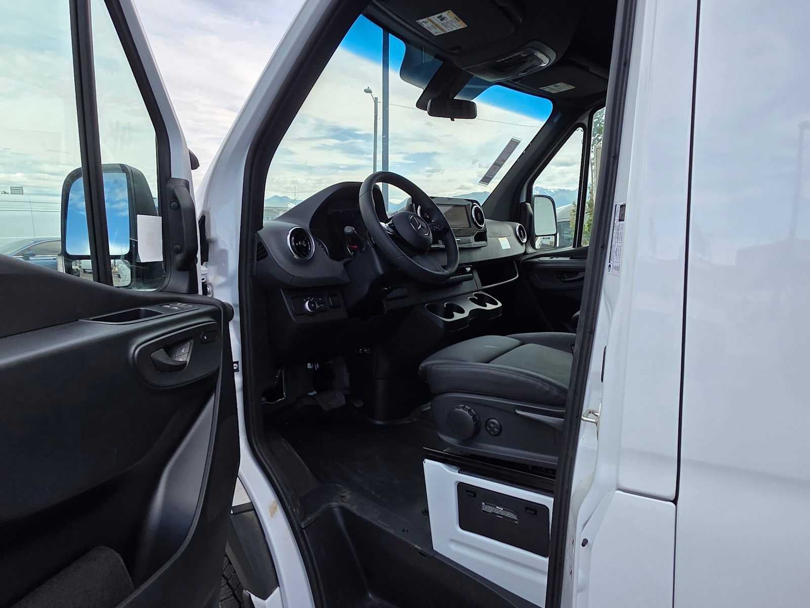 2025 Mercedes-Benz Sprinter Cargo Van 2500 Standard Roof I4 Diesel HO 144 AWD