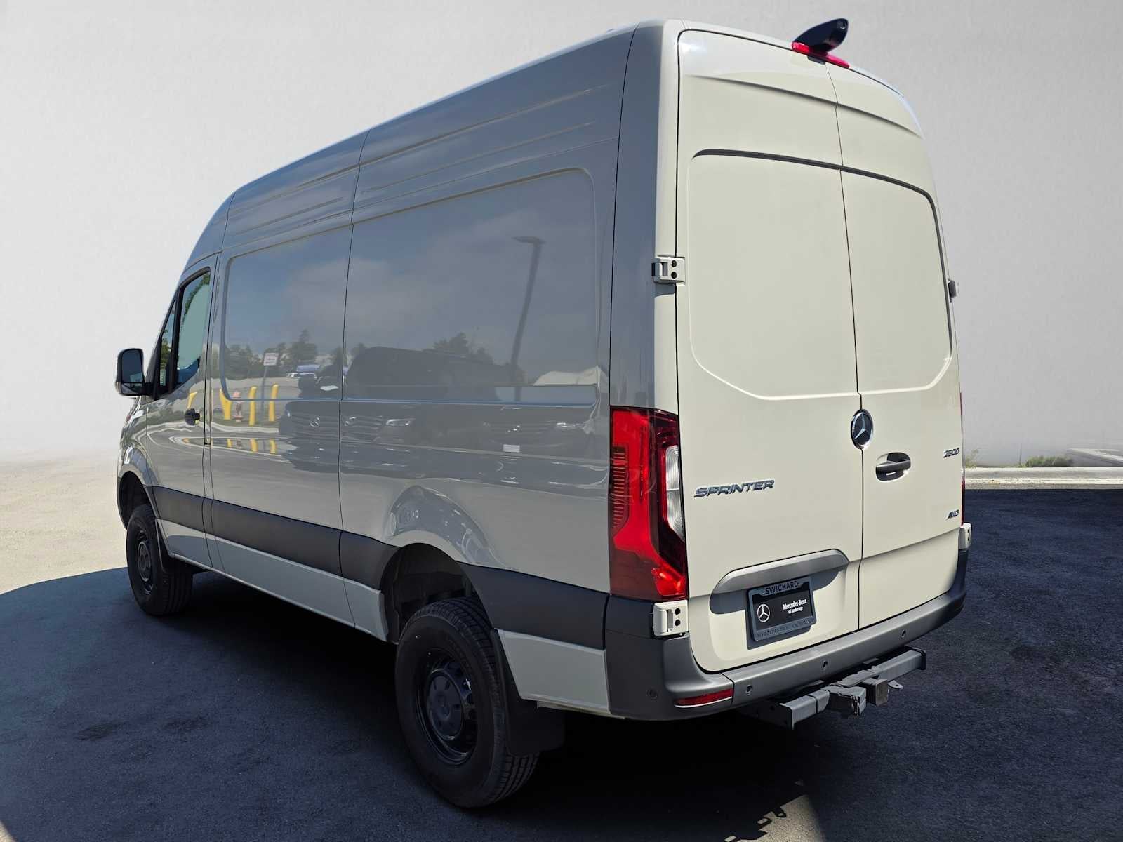 2026 Mercedes-Benz Sprinter 2500 Standard Roof I4 Diesel HO 144 AWD