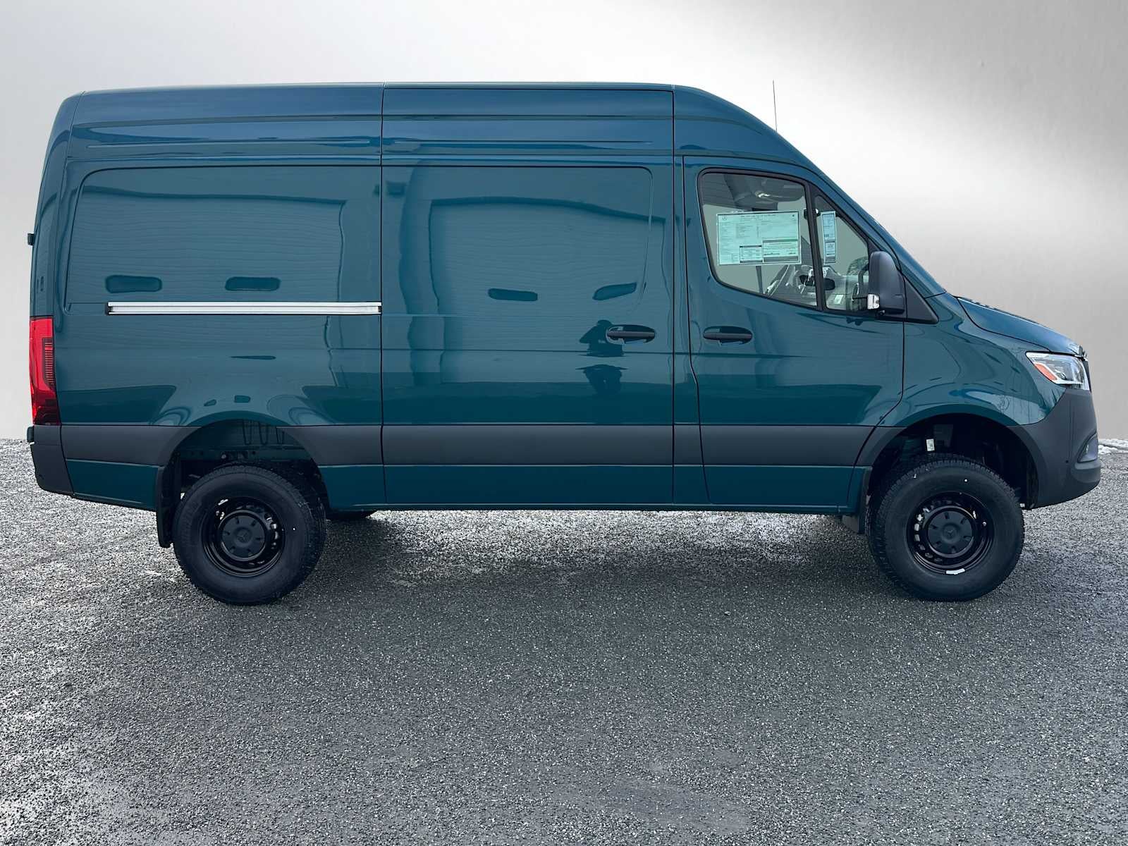 2026 Mercedes-Benz Sprinter 2500 Standard Roof I4 Diesel HO 144 AWD