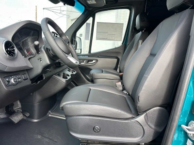2026 Mercedes-Benz Sprinter 2500 Standard Roof I4 Diesel HO 144 AWD