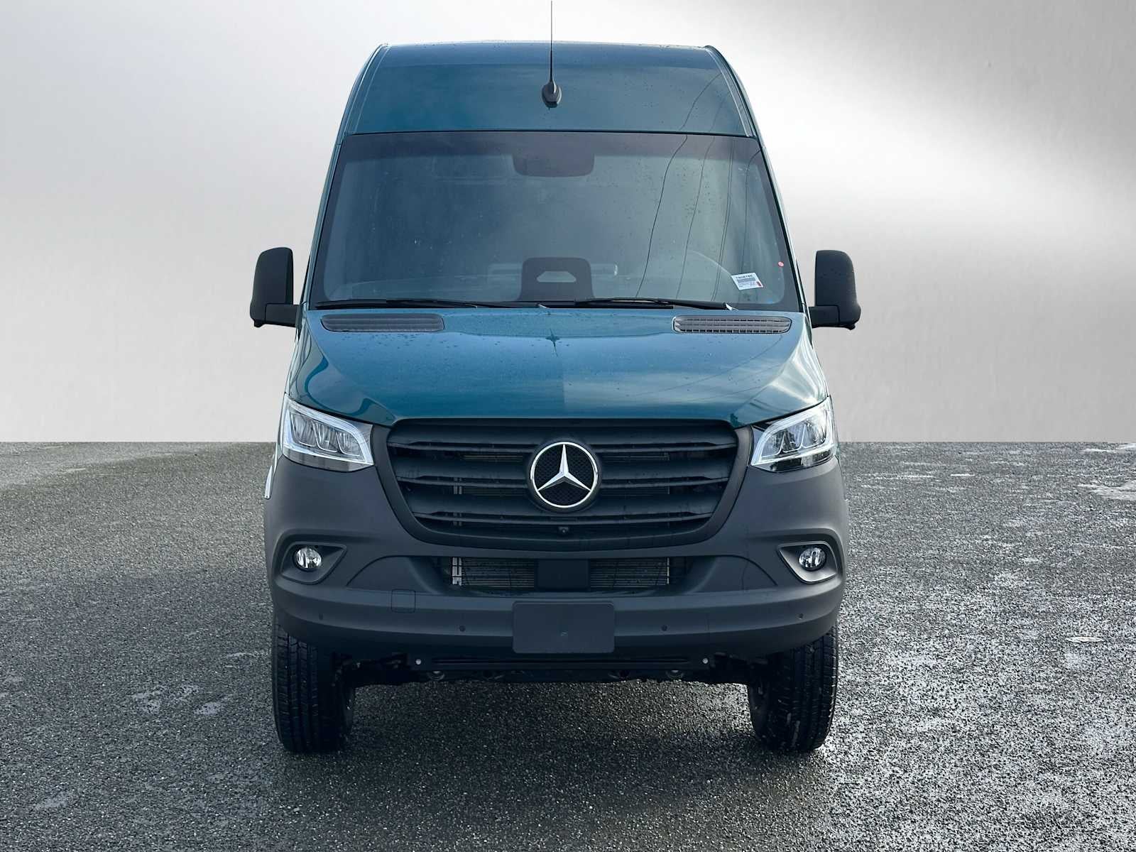 2026 Mercedes-Benz Sprinter 2500 Standard Roof I4 Diesel HO 144 AWD