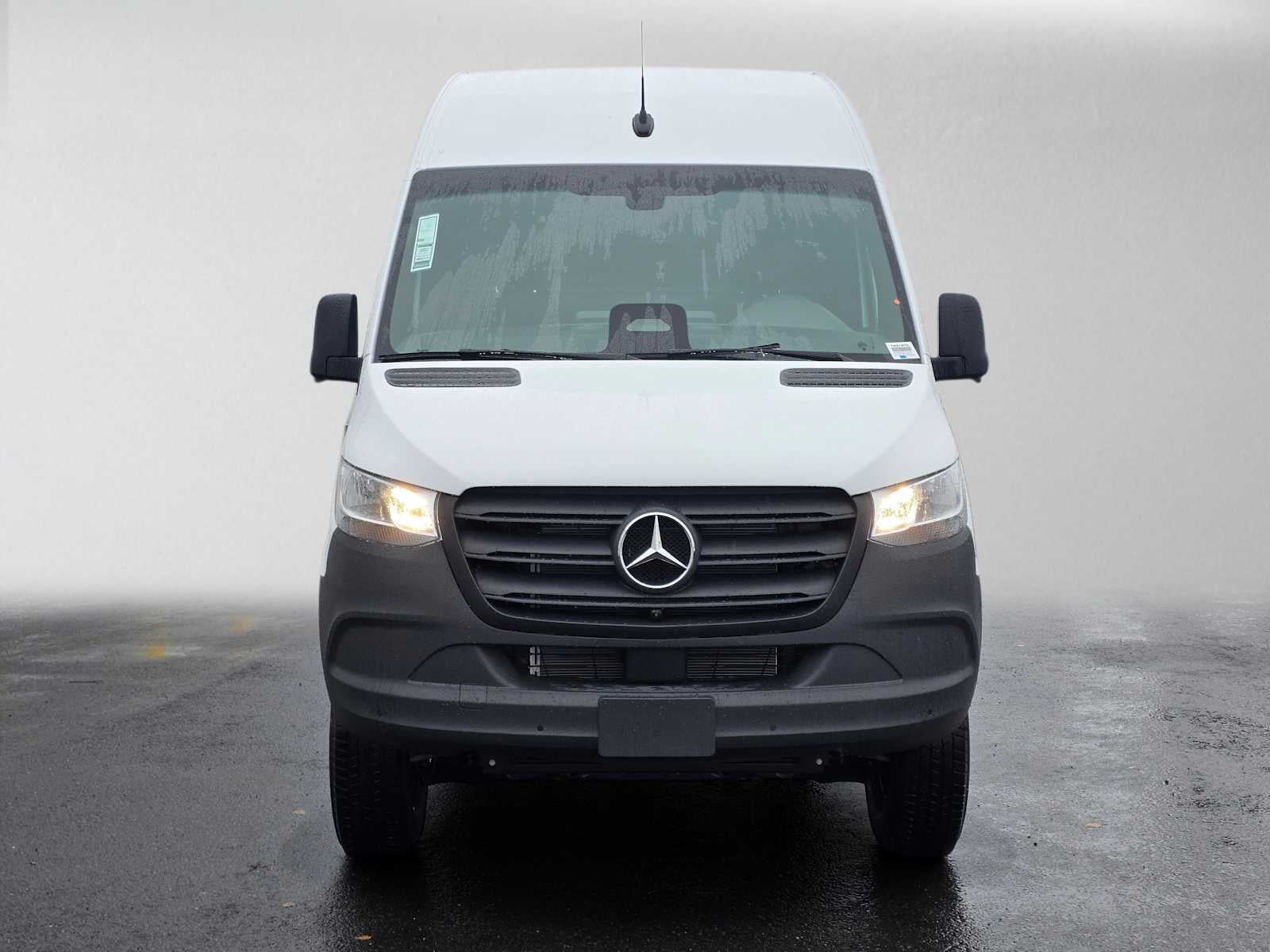 2026 Mercedes-Benz Sprinter Cargo 2500 Standard Roof I4 Diesel HO 144 AWD