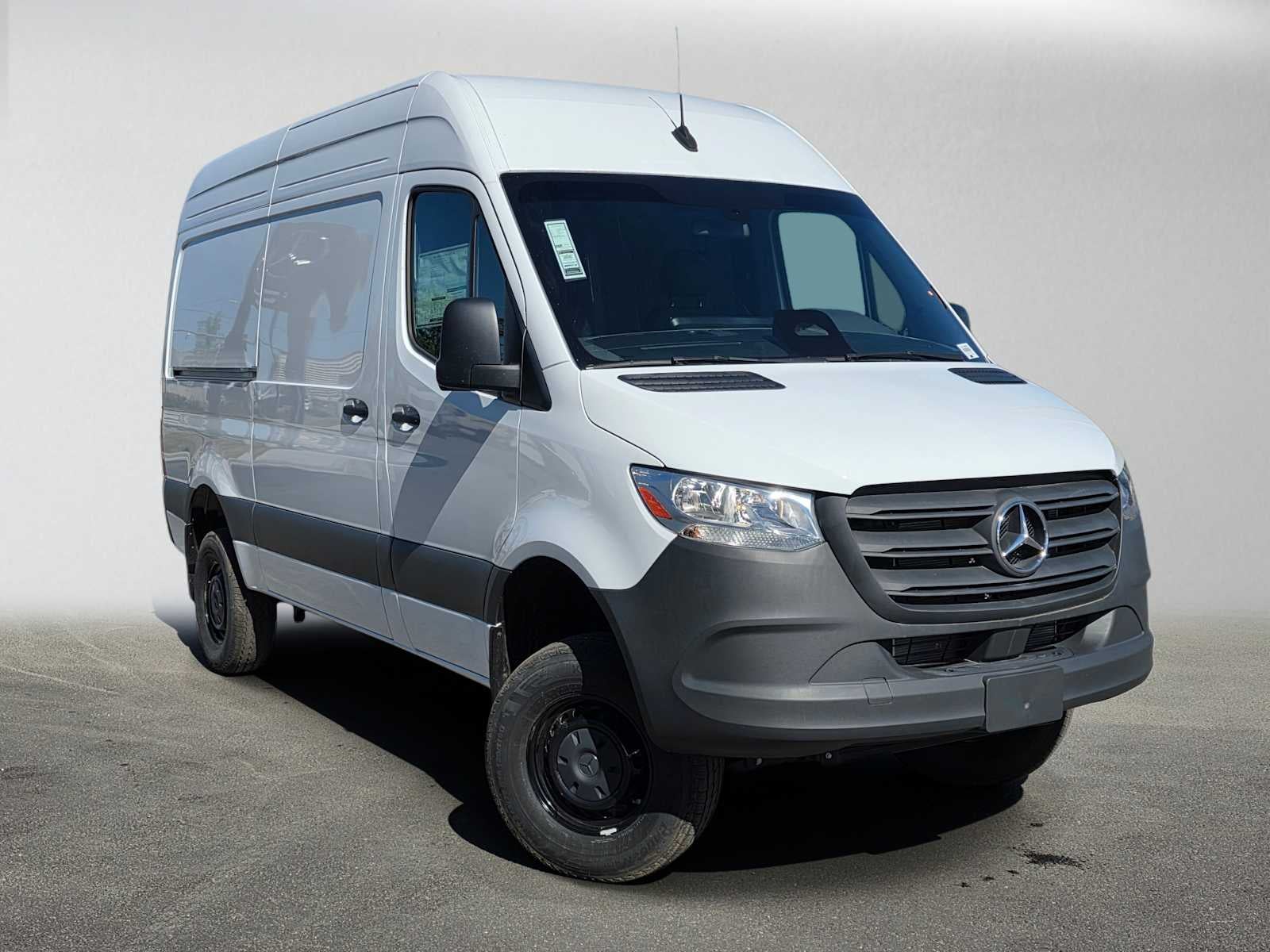 2025 Mercedes-Benz Sprinter Cargo Van 2500 Standard Roof I4 Diesel HO 144 AWD