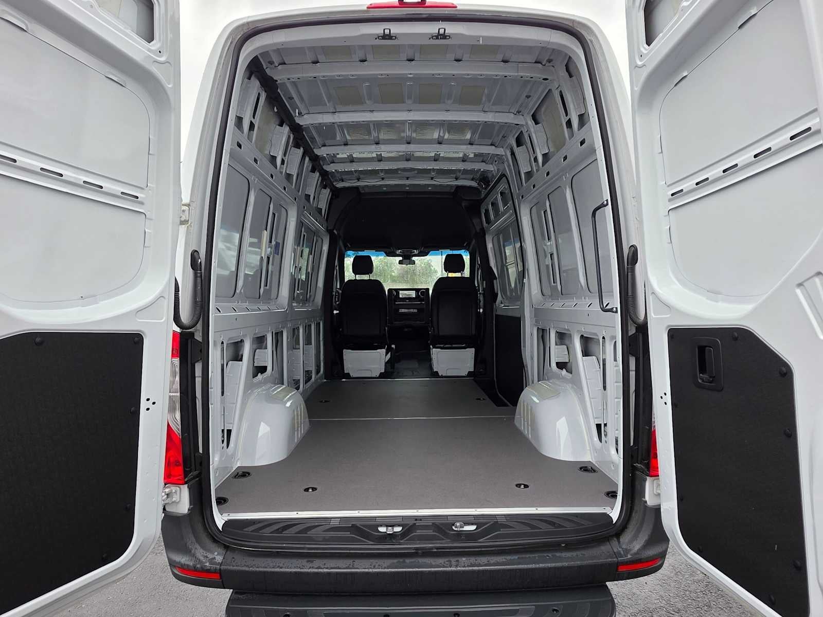 2025 Mercedes-Benz Sprinter Cargo Van 2500 Standard Roof I4 Diesel HO 144 AWD
