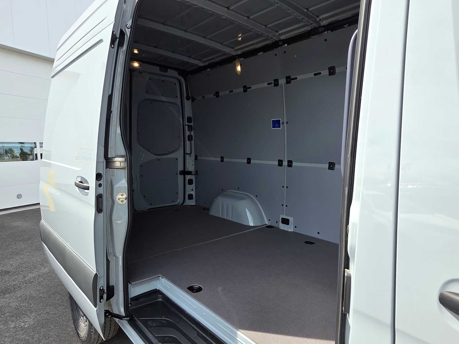 2025 Mercedes-Benz Sprinter Cargo Van 2500 Standard Roof I4 Diesel HO 144 AWD