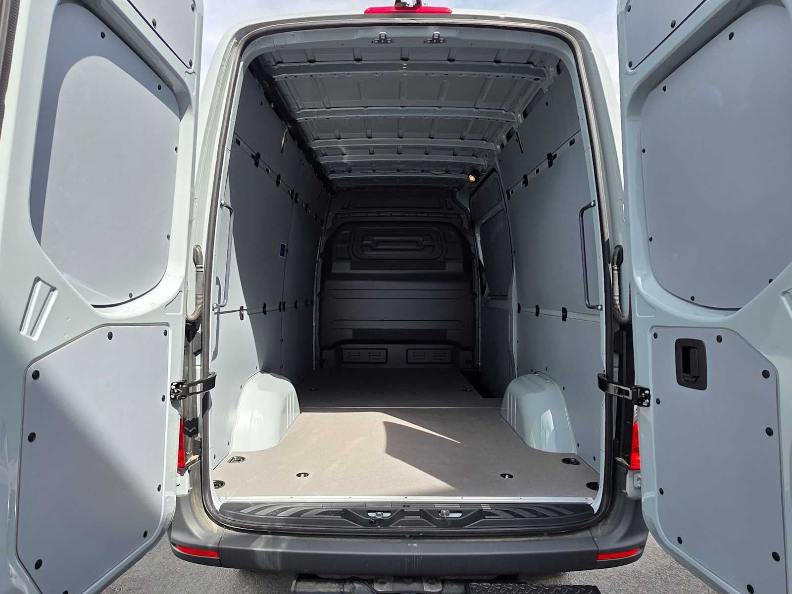 2025 Mercedes-Benz Sprinter Cargo Van 2500 Standard Roof I4 Diesel HO 144 AWD